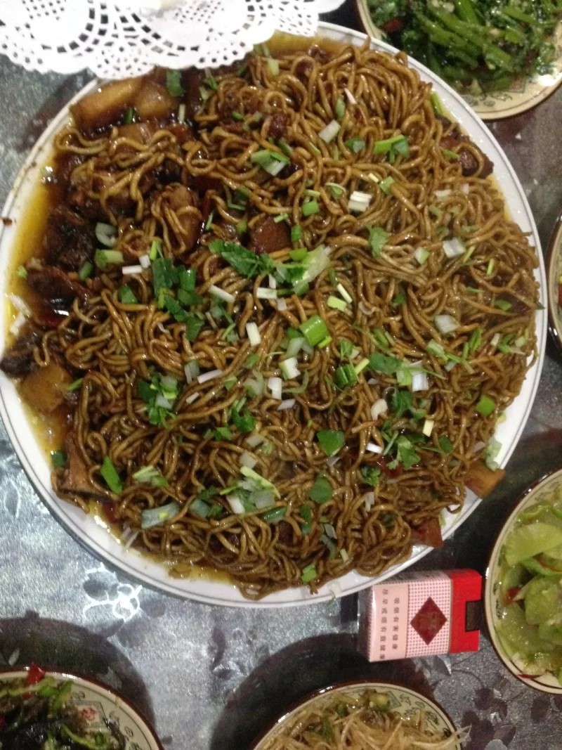 特色美食那种?应该是西北风味吧.