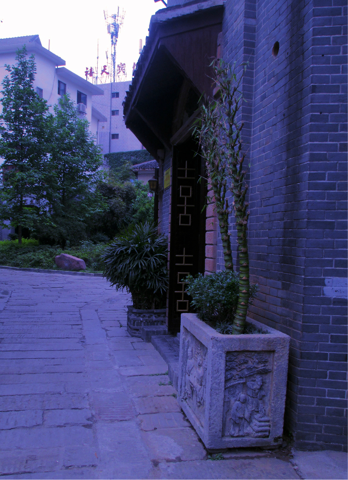 城正街人口_东汇城超市人口图片(3)