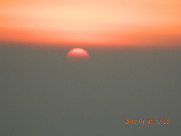 晚上有白云是什么情况 wKgB4lL6KDGAJDL5AAYMqYrIzWU36.jpeg?imageView2%2F2%2Fw%2F600%2Fh%2F600%2Fq%2F90