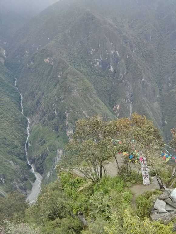 虎跳峡游玩攻略图,虎跳峡游玩攻略图片