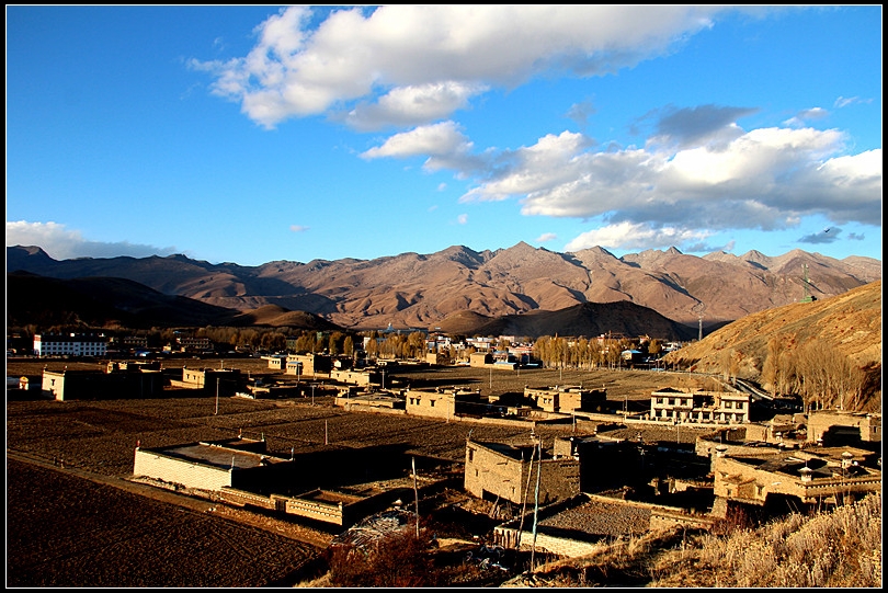 稻城县城