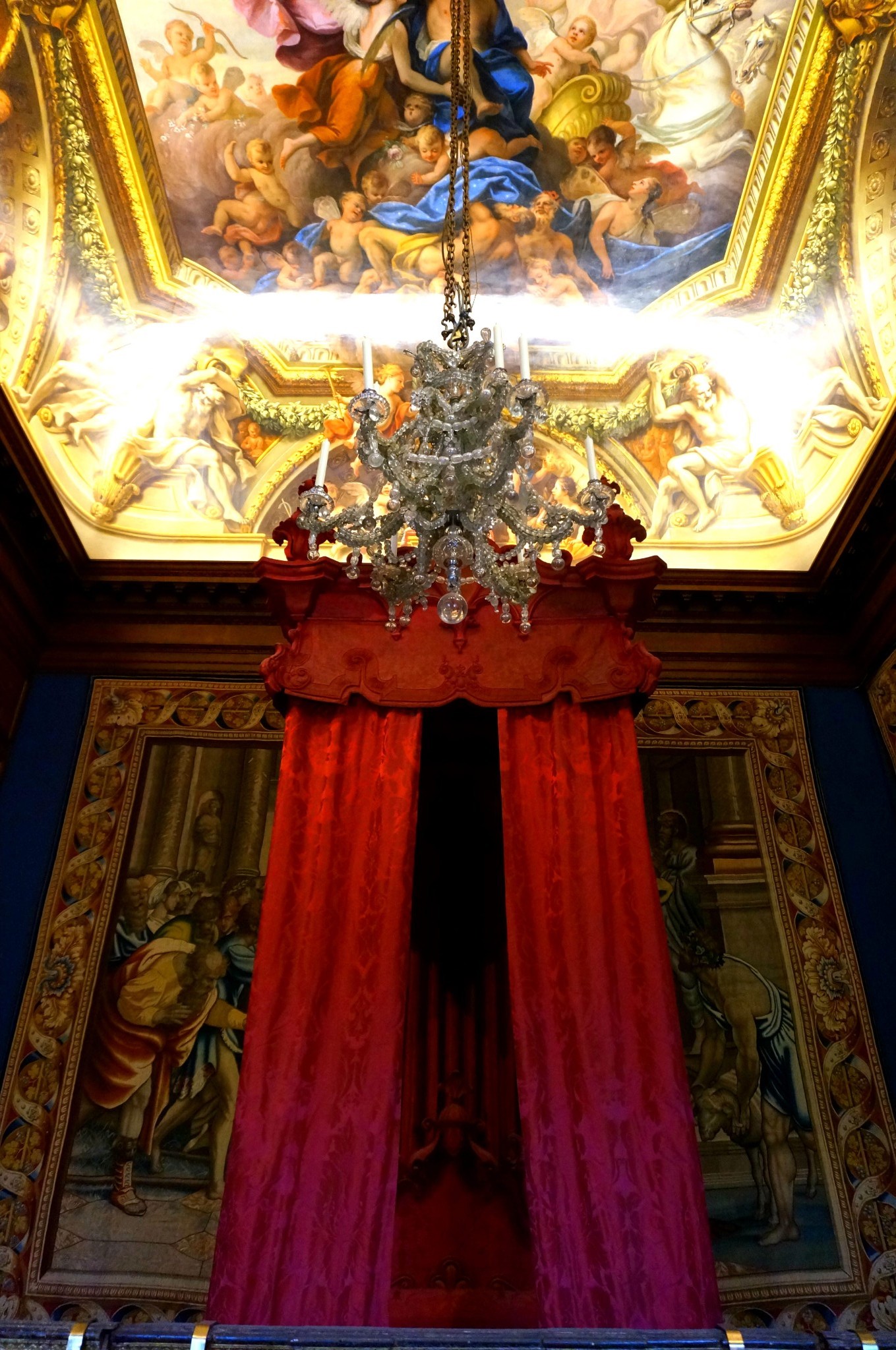 推荐伦敦周边一日游景点{hampton court palace汉普顿宫}英国的凡尔赛