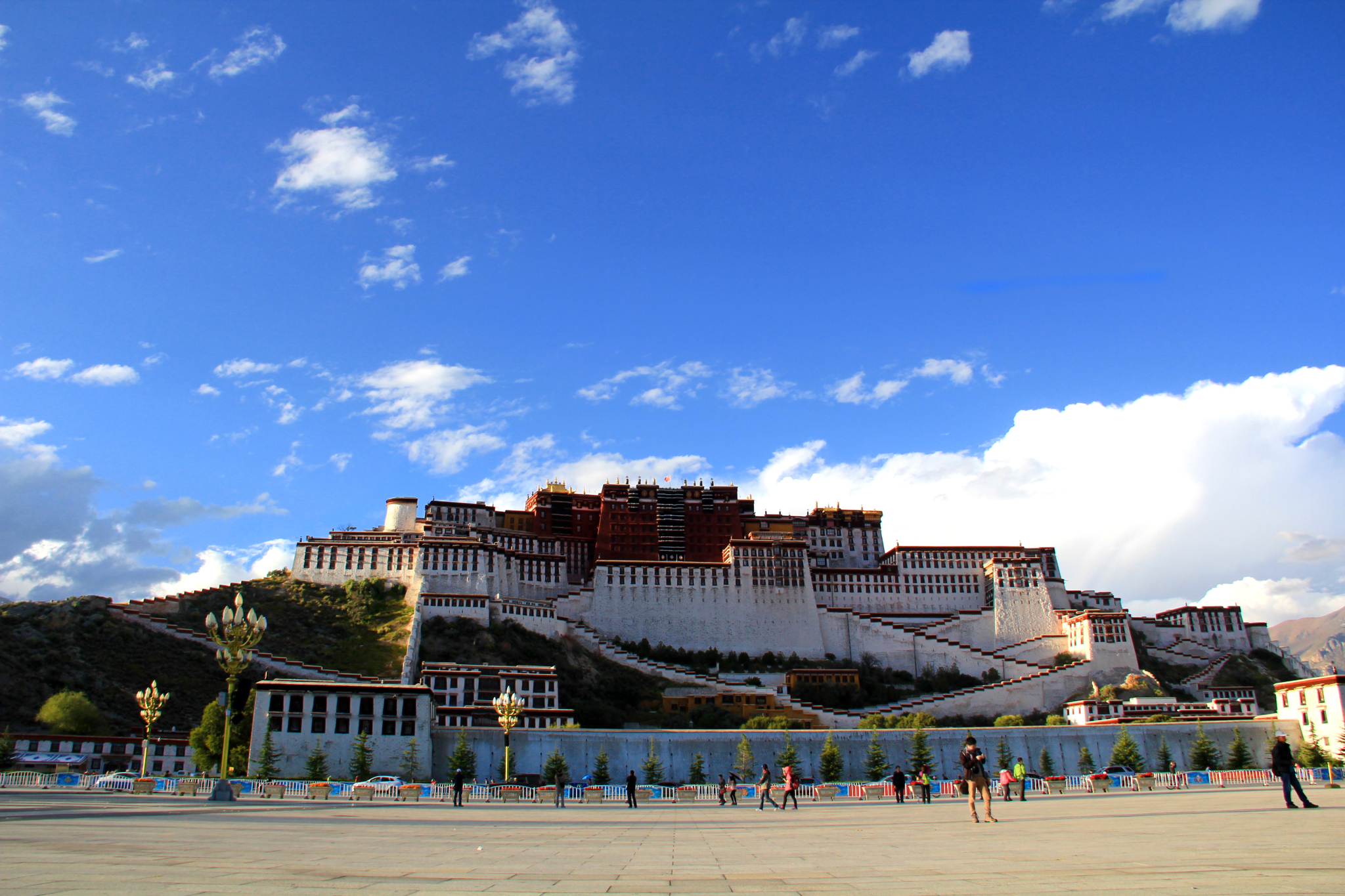 wKgB6lT2pPaAR-vJAC32rfvEIPs54.jpeg?imageView2%2F2%2Fw%2F600%2Fh%2F600%2Fq%2F90