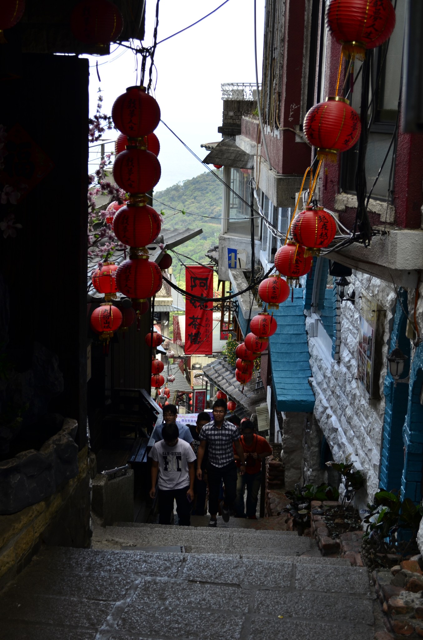 (高雄-垦丁(潜水)-花莲-平溪-九份-野柳-淡水-台北)