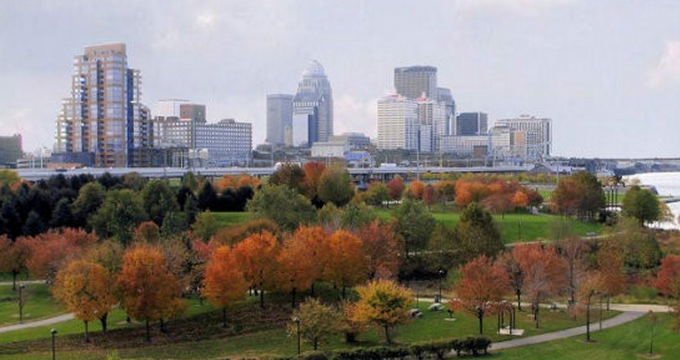 路易斯维尔是美国肯塔基州的最大城市,位于肯塔基州