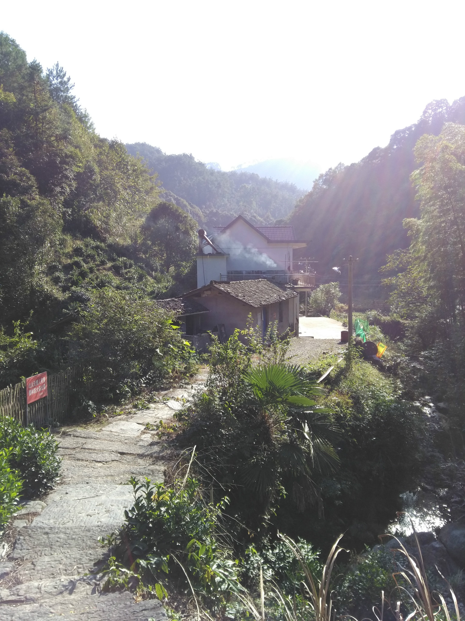宁静的山村,袅袅炊烟