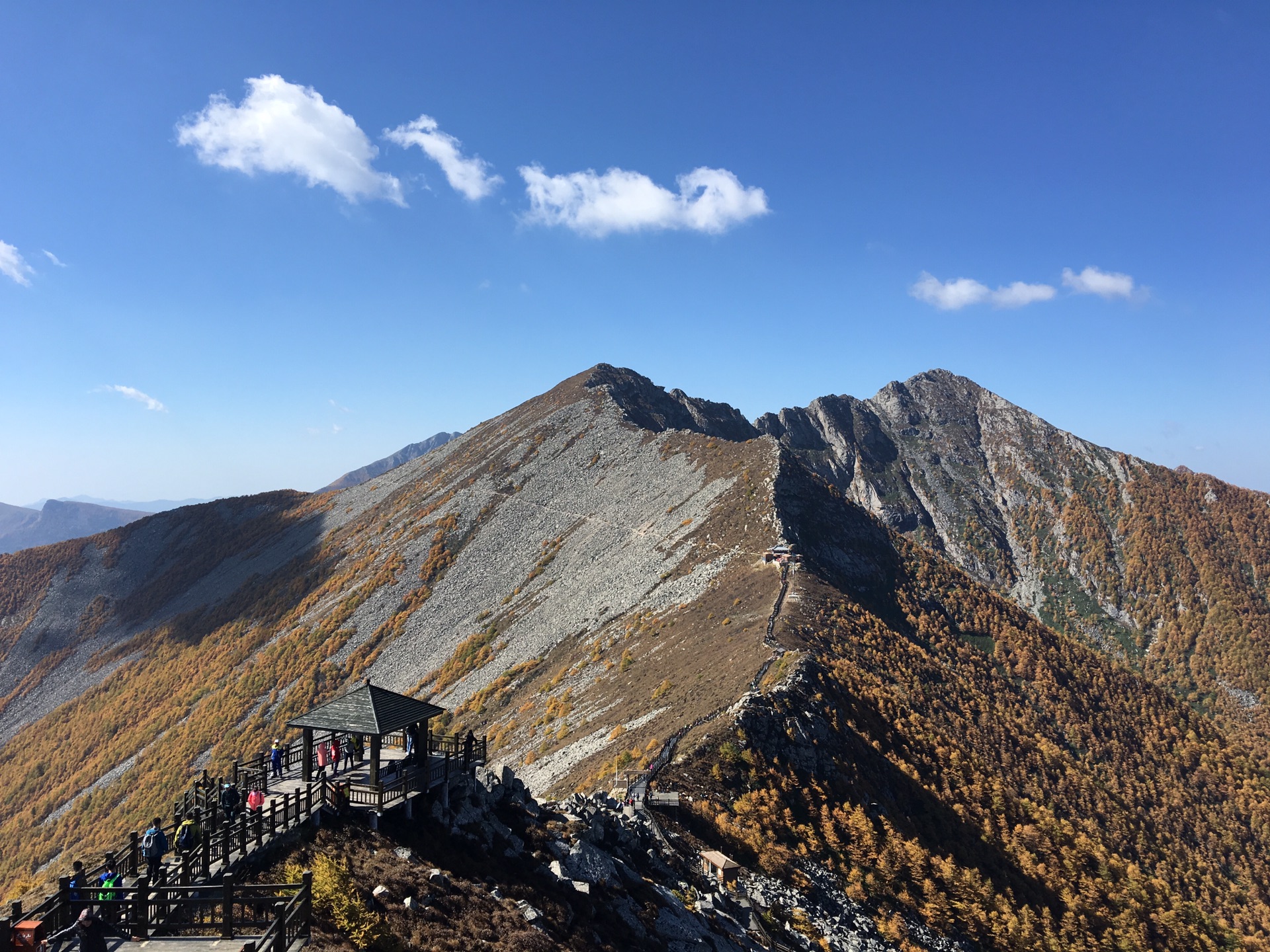 丙申年国庆登顶秦岭主峰太白山拔仙台