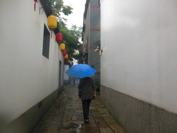 韩国下雨游玩攻略,韩国下雨游玩攻略视频