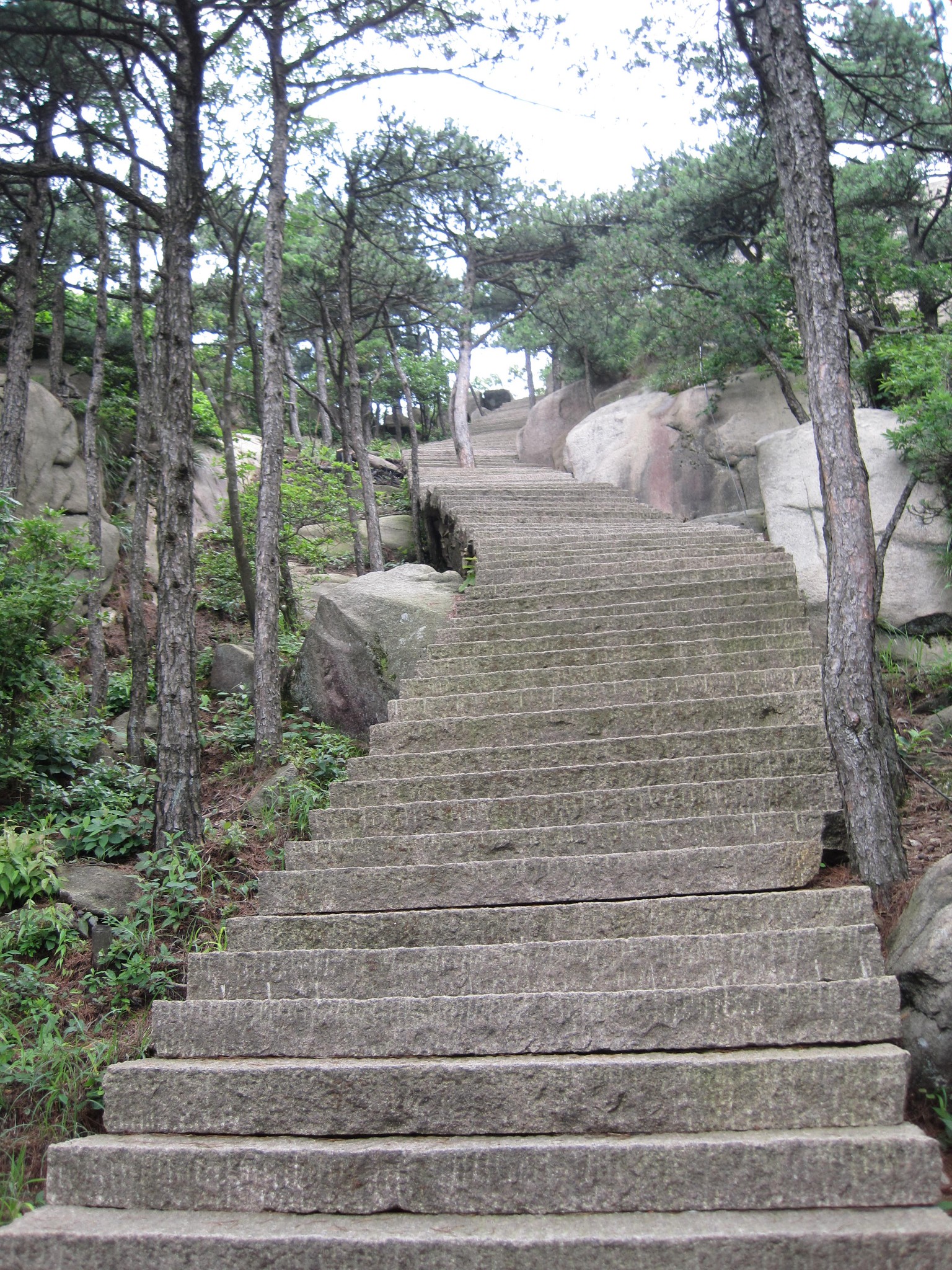 九华山徒步上天台后经花台坐缆车下山