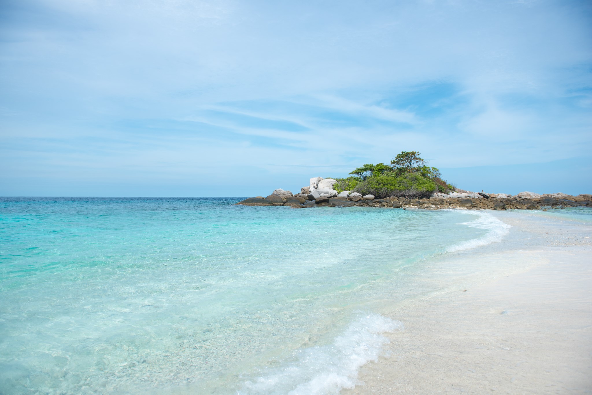 面朝大海,春暖花开·····我在看海景时,成了他眼中的美景