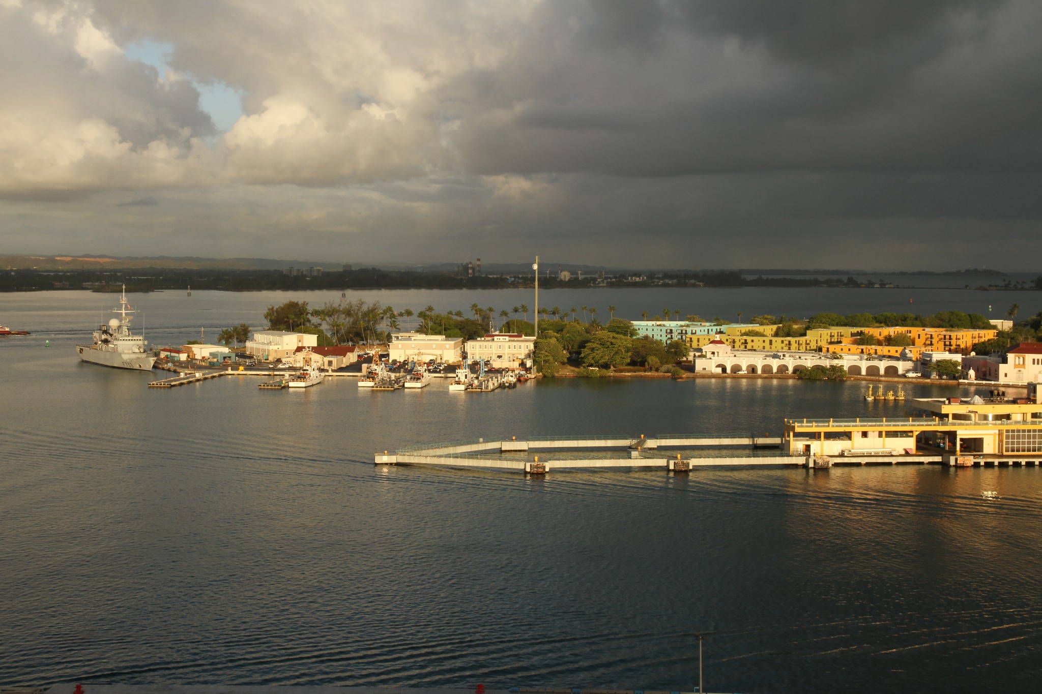 波多黎各经济总量_波多黎各地图(3)