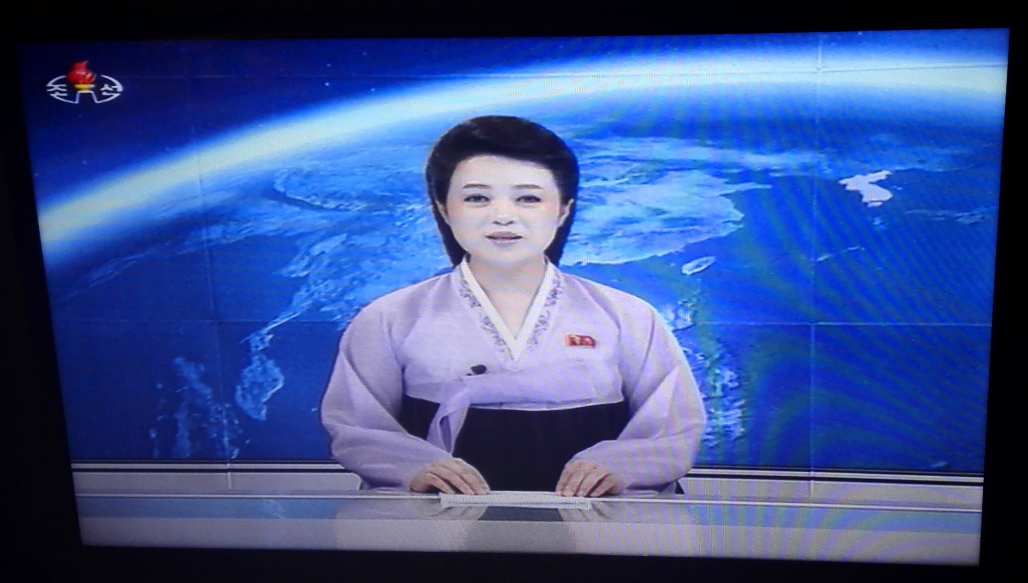 回到宾馆继续看朝鲜电视台的节目,著名的春姬大妈平时已经不再